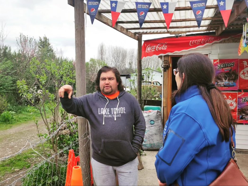 CdnLinares's tweet photo. La reactivación es nuestra prioridad y por eso los asesores Denisse Romero y Ariel Domínguez continúan desplegados en el Maule Sur catastrando a quienes fueron afectados por las inundaciones de junio y agosto. 
#Asesoría #CatastroEmergencia #Subsidios @EconomiaMaule https://t.co/LdTn9YJz6L