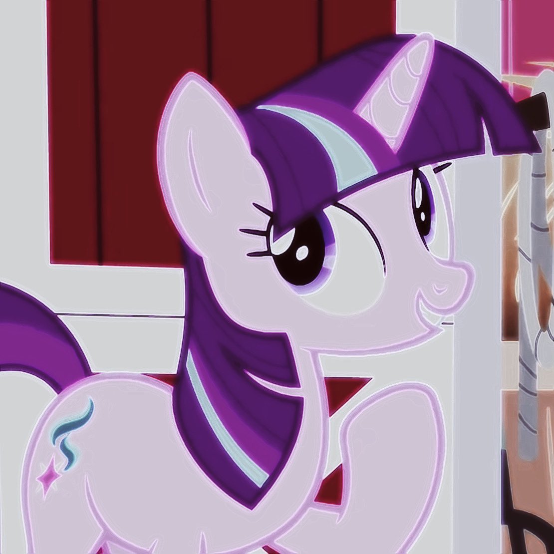 GLlMGLAM's tweet photo. ⠀
“⠀ohh heelllooo, i’m twilight sparkle. blah blah blah, books, books, and friendship.⠀”
⠀ https://t.co/q0UtWMOgwD