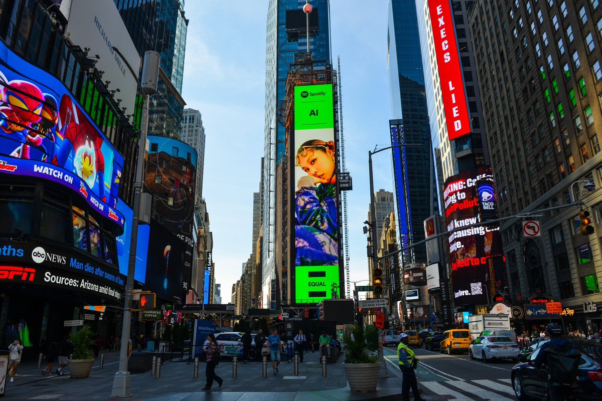 micaholic1981's tweet photo. 出た🫶Thankful🗽 
#newyork #timessquare 

#SpotifyEQUAL 🌏
9月のマンスリー・アーティストに選出されたAIがNYタイムズスクエアビジョンに登場🗽

✔️EQUAL Japan Playlist 
https://t.co/E9WKeoXHnM

@SpotifyJP 

#timessquarenyc https://t.co/KEKPmf3QI6