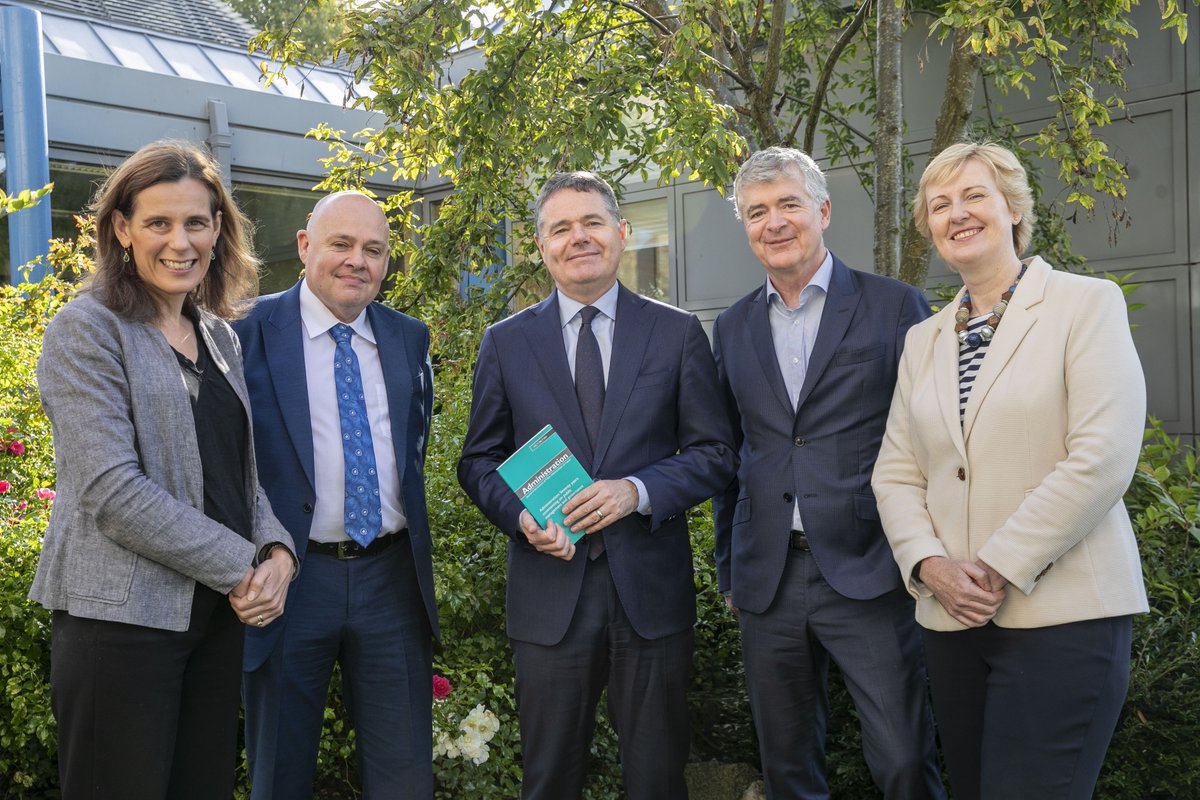 Thank you to Minister <a href="/PaschalD/">Paschal Donohoe</a> for launching the 70th anniversary issue of Administration today. sciendo.com/issue/ADMIN/71…
