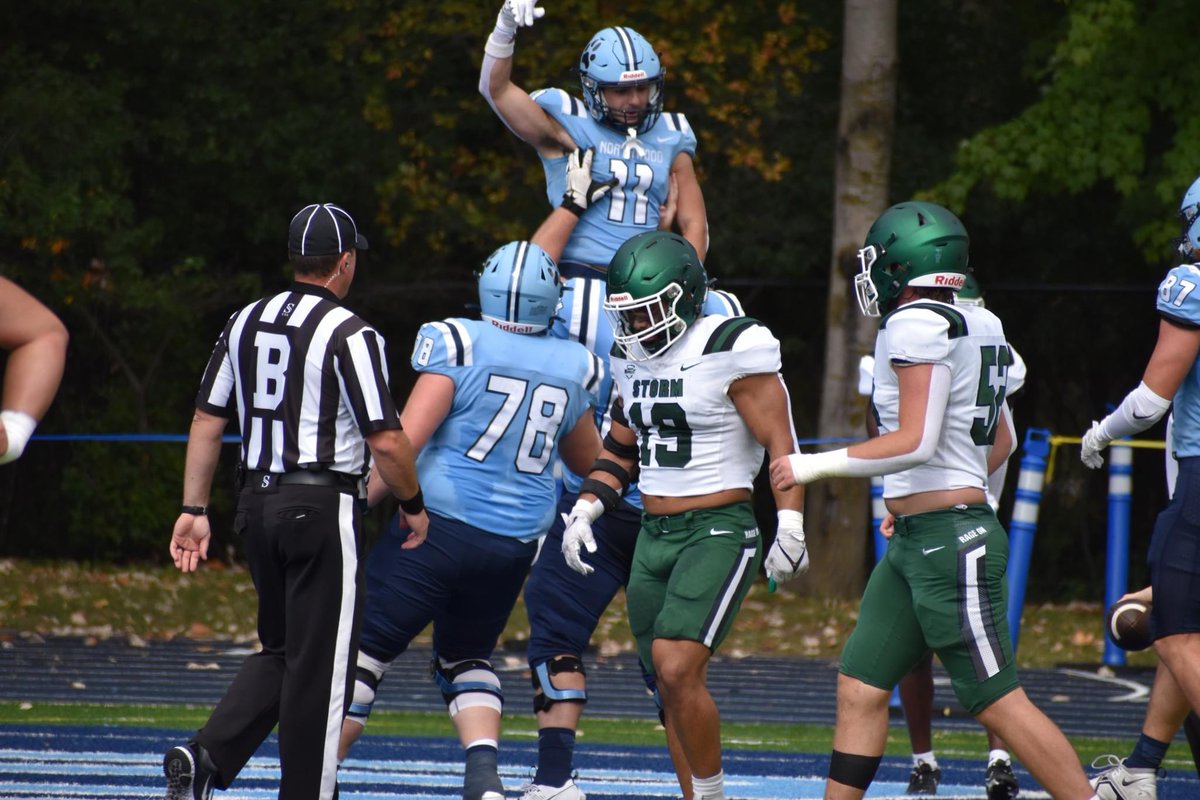 Northwoodfball's tweet photo. That Victory Monday Feeling

#LetItRip | #RollTimbys🐺 https://t.co/rJLlNaUDQD