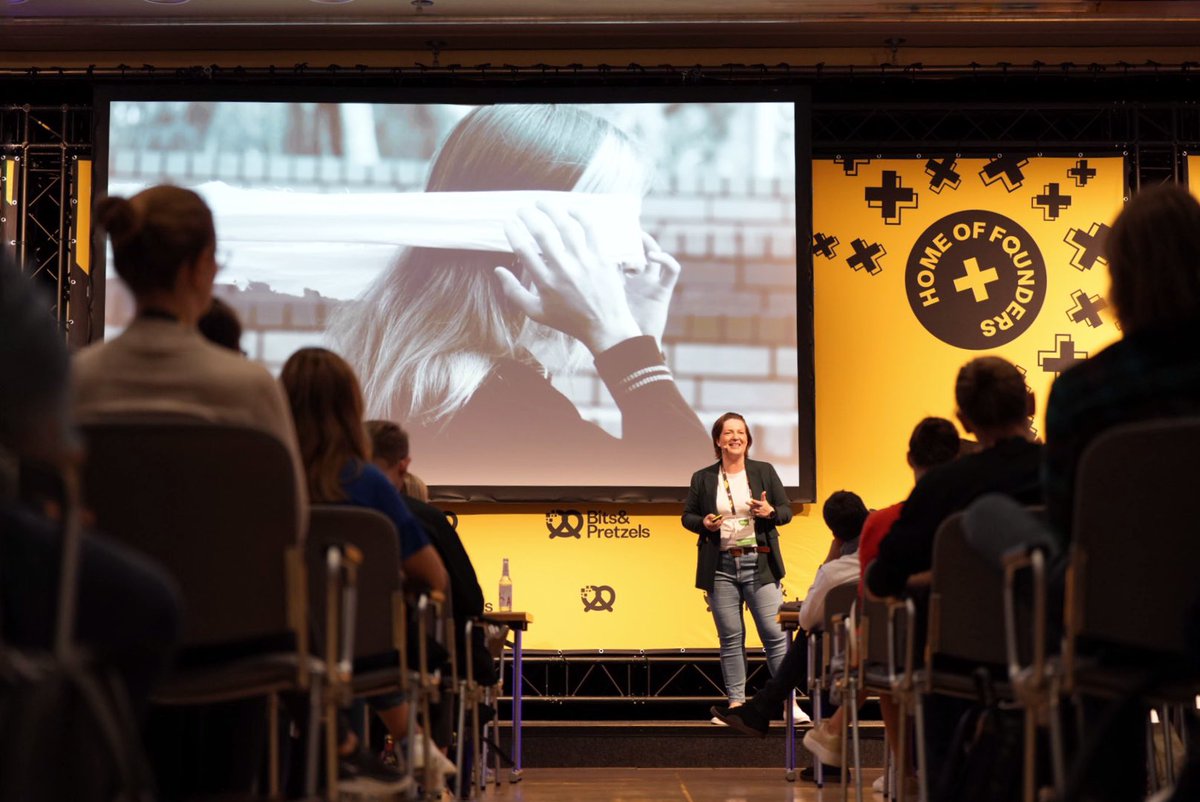 Futureproof #leadership demands a dynamic and adaptable approach, recognizing that leaders must evolve alongside an organization's #growth. 

Constanze Buchheim, founder of executive search boutique i-potentials and leadership expert, offers a comprehensive roadmap for leaders at