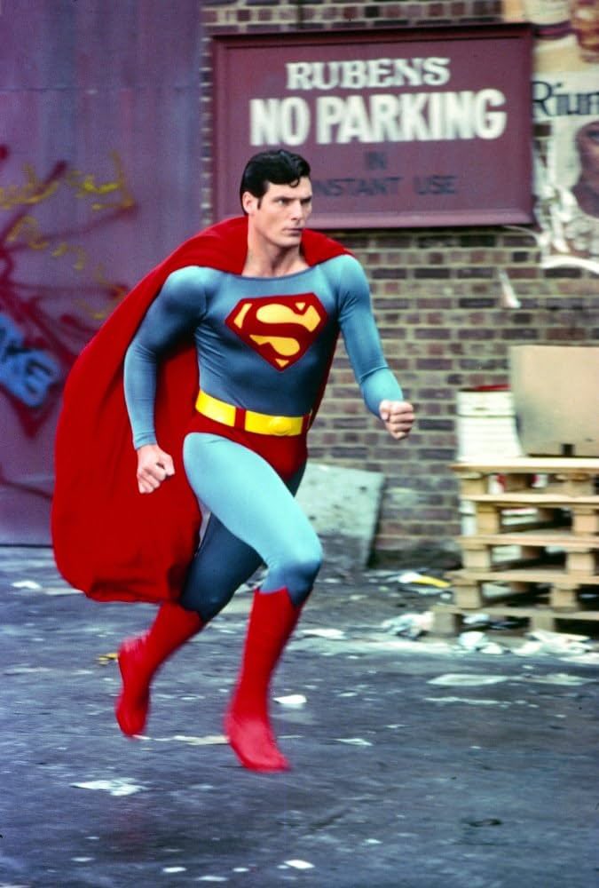 Fue, es y será SUPERMAN.

Felices 71 allá donde estés, Christopher Reeve.