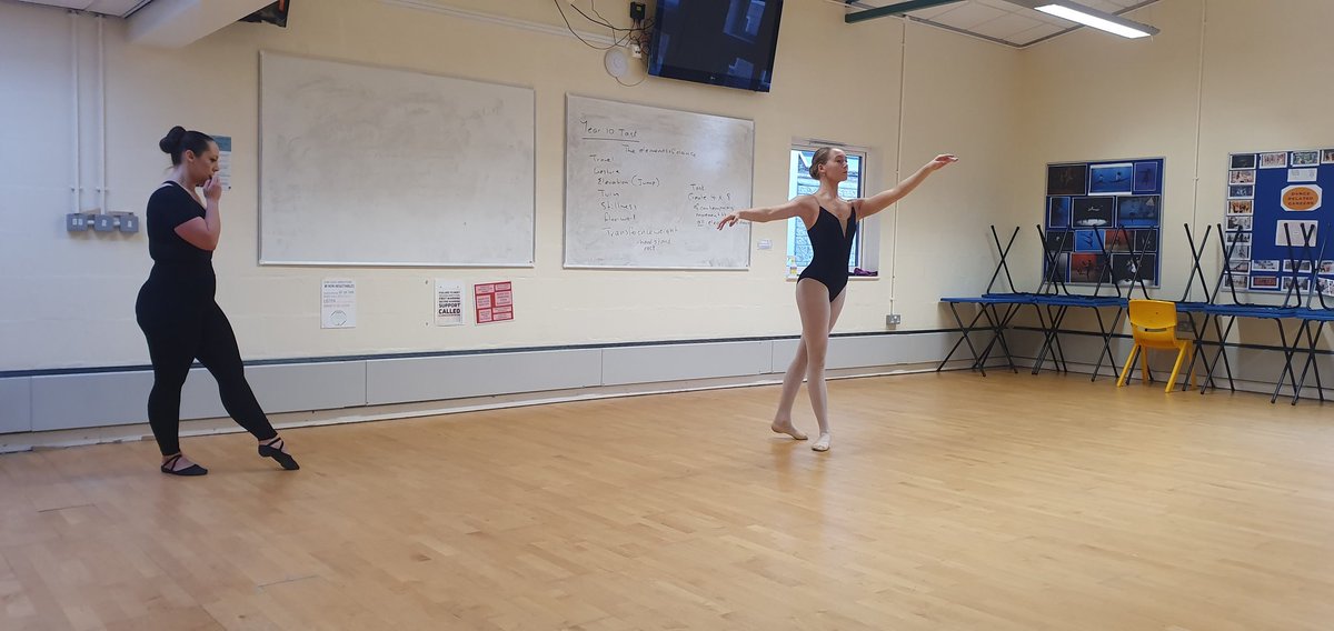 HHS Dance tweet media