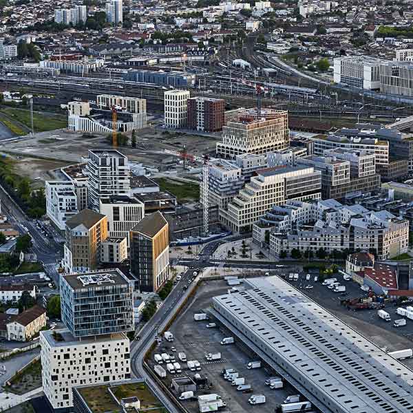 En marge du Congrès Woodrise à Bordeaux, l'EPA Bordeaux Euratlantique proposera une série d’événements pour illustrer l’application de la construction bois sur le territoire.

architecturebois.fr/decouvrir-la-c…