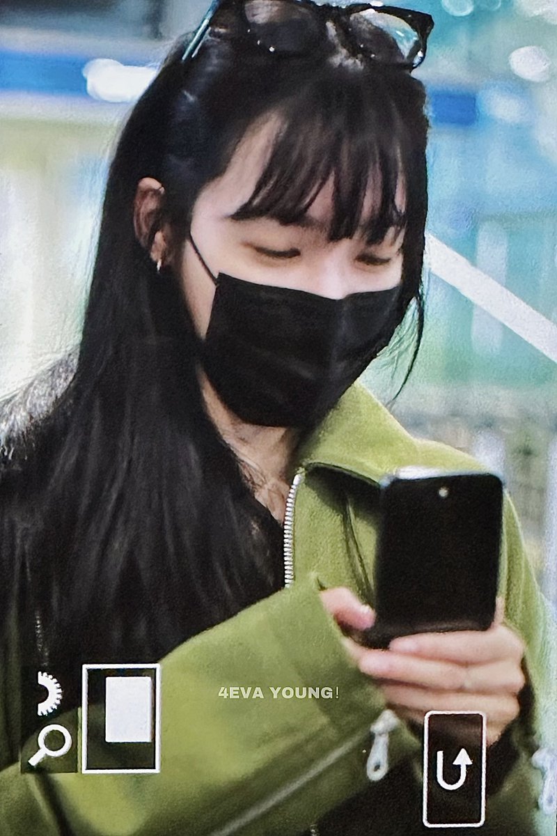 4EVAYOUNG801's tweet photo. 230925 🫧🩵  #티파니 #티파니영 #Tiffany #TiffanyYoung https://t.co/TFWtQSRmr4