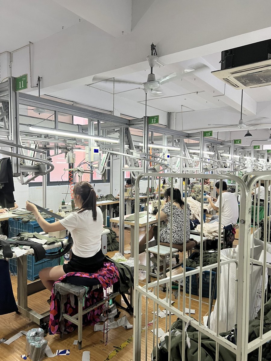 NBHJSM's tweet photo. @lucasfashionbd hello，we are fashion fty and can do it https://t.co/aOM7IHY7dE