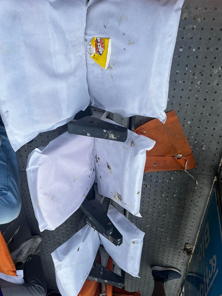 LFCfreaksam's tweet photo. 4️⃣ Some seats were unexpectedly "decorated" by pigeons. 🐦

Considering the event's prestige, I had higher expectations, especially when compared to the excellent job done by music festivals. 🎶 Still, the on-track action was a blast! 🤟 #MotoGPFun https://t.co/mPI4tirTIV