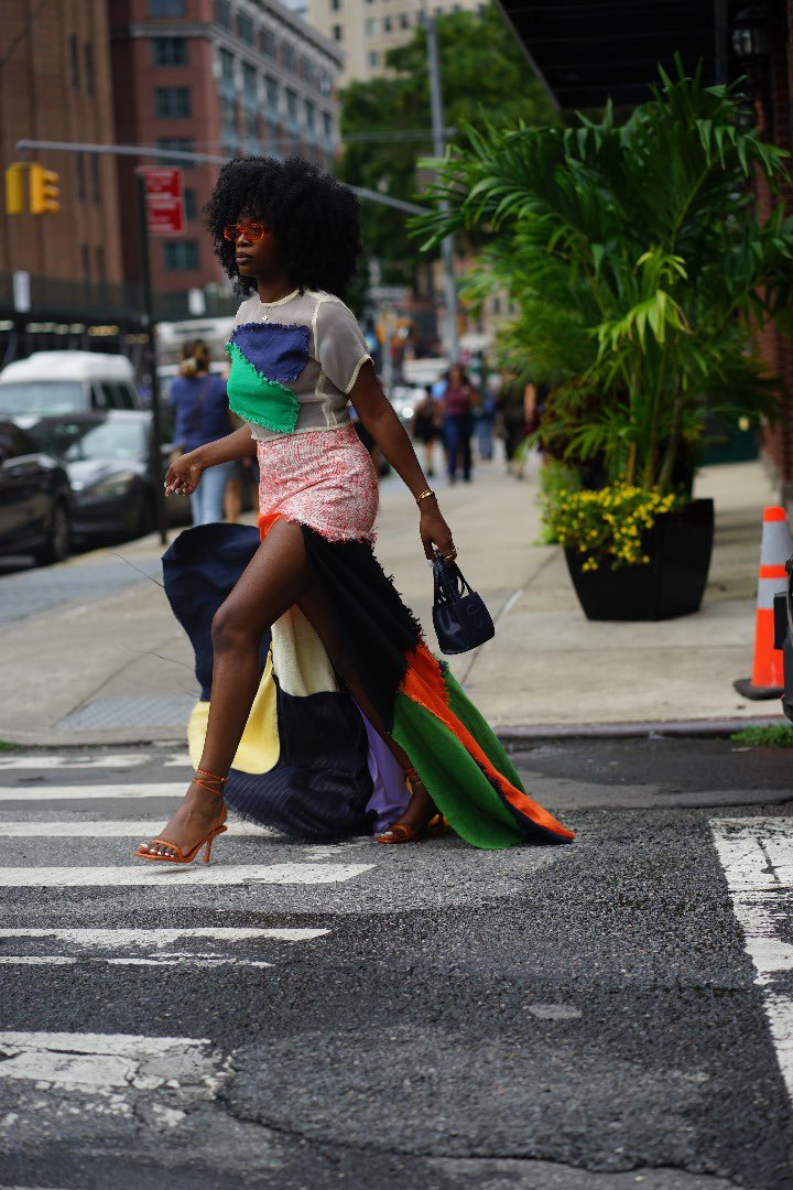 thefiafactory's tweet photo. Stepping into the new week of its so much energy in the Shredded Patch Top x Skirt.
Spotted at the NYFW 2023 ✨

#fiafactory #newweek #NYFW https://t.co/P0tOzJG0oI