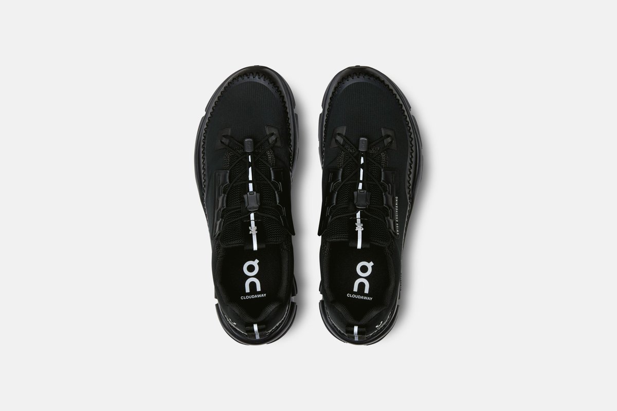 oshmans_japan's tweet photo. 今最も勢いのあるランニングブランド #On (#オン)。
ランニングシーンではもちろんのこと多くのユーザーに支持されている同ブランドから、街歩きから軽めのハイキングまでシーンを問わず活躍する耐久性に優れたシューズ #Cloudaway (#クラウドアウェイ) の #AllBLACK が登場！
https://t.co/0v60P8teqi https://t.co/Ne1TCpAgCL