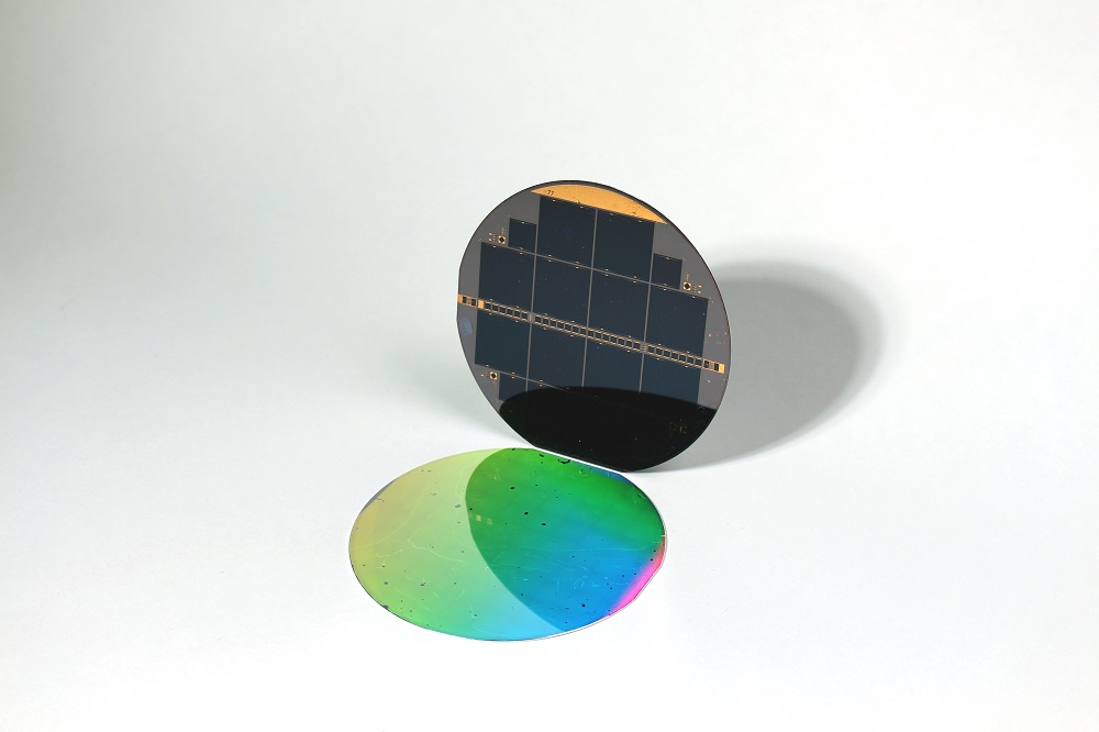 📢Congrats to our researchers &amp; those of NWO-Institute <a href="/_amolf/">AMOLF</a> for a multijunction #solar #cell with an #efficiency of 36.1%  ➡️ highest efficiency ever reached for #silicon based solar cell! 👏ise.fraunhofer.de/en/press-media…
