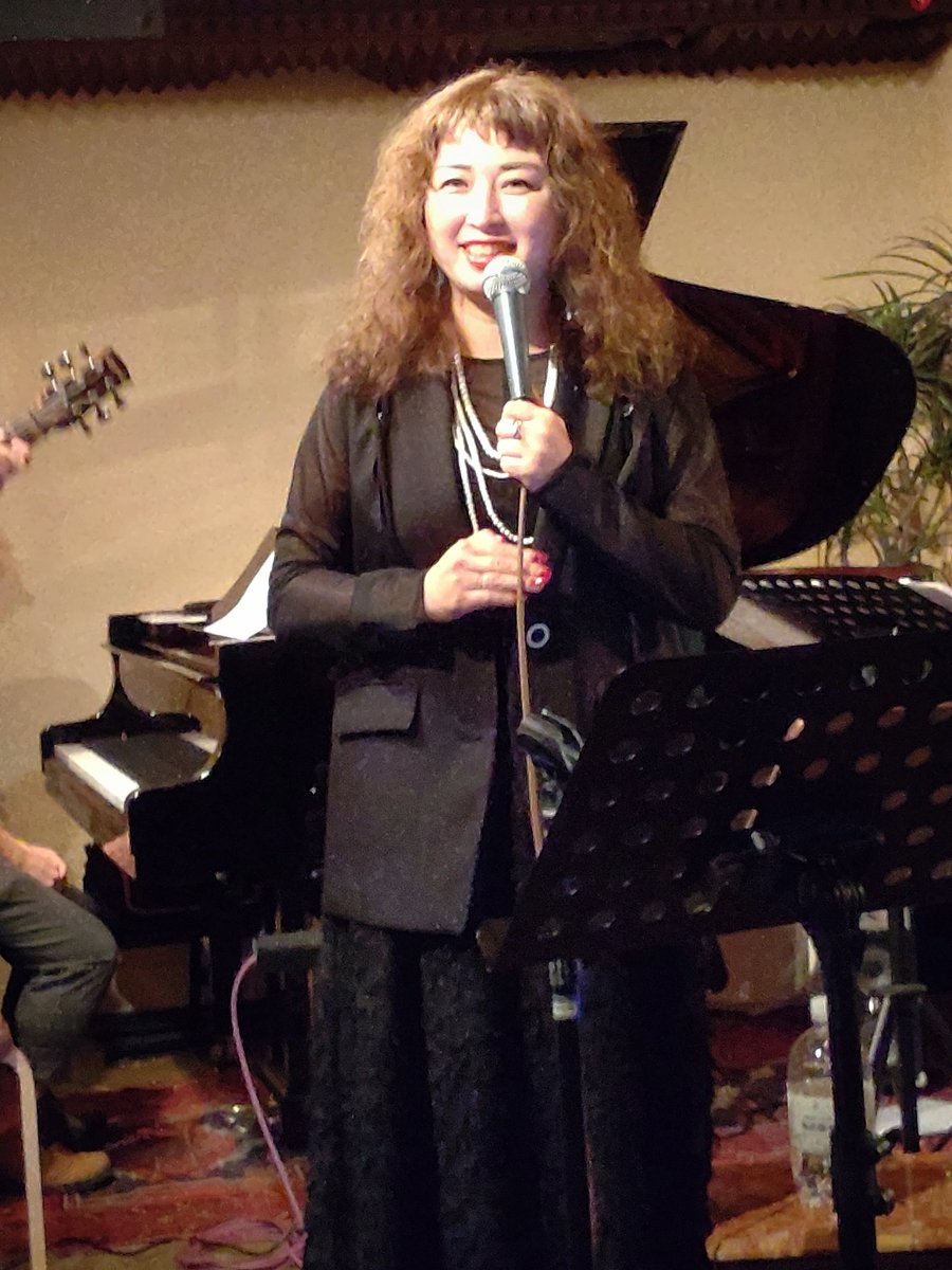 tsuyo_don's tweet photo. 09月23日名古屋栄Wizにて
「市川美鈴」さんのライブ行ってきました。
ビートルズJAZZライブだったのでJAZZ初心者のつよどんでも楽しく聴くことが出来ました＼(^o^)／
 #市川美鈴
 #ビートルズJAZZ https://t.co/zqcF0PoWuq