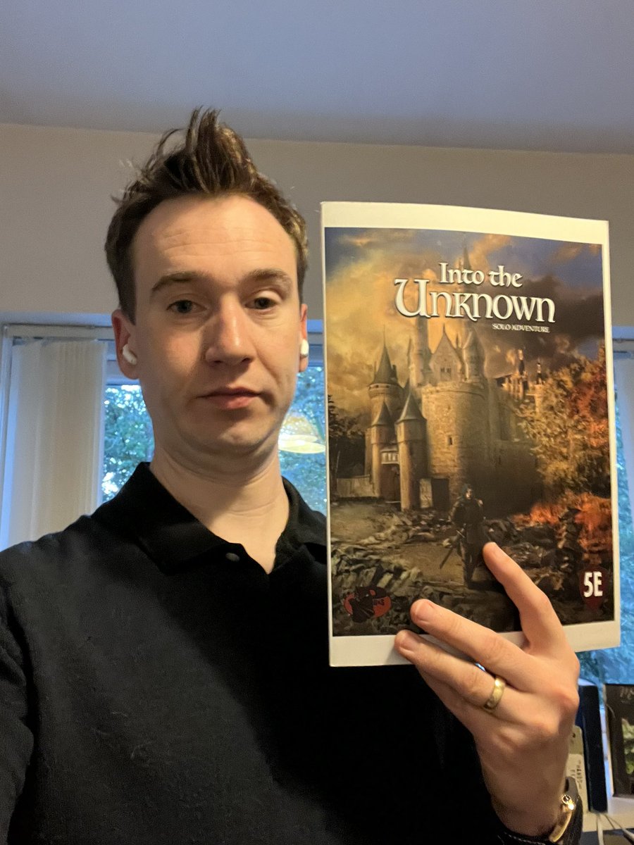 Had my <a href="/PacesetterGames/">Pacesetter Games</a> PDF of Into The Unknown printed by <a href="/Doxdirect/">Doxdirect</a> so here’s a #doxprintselfie