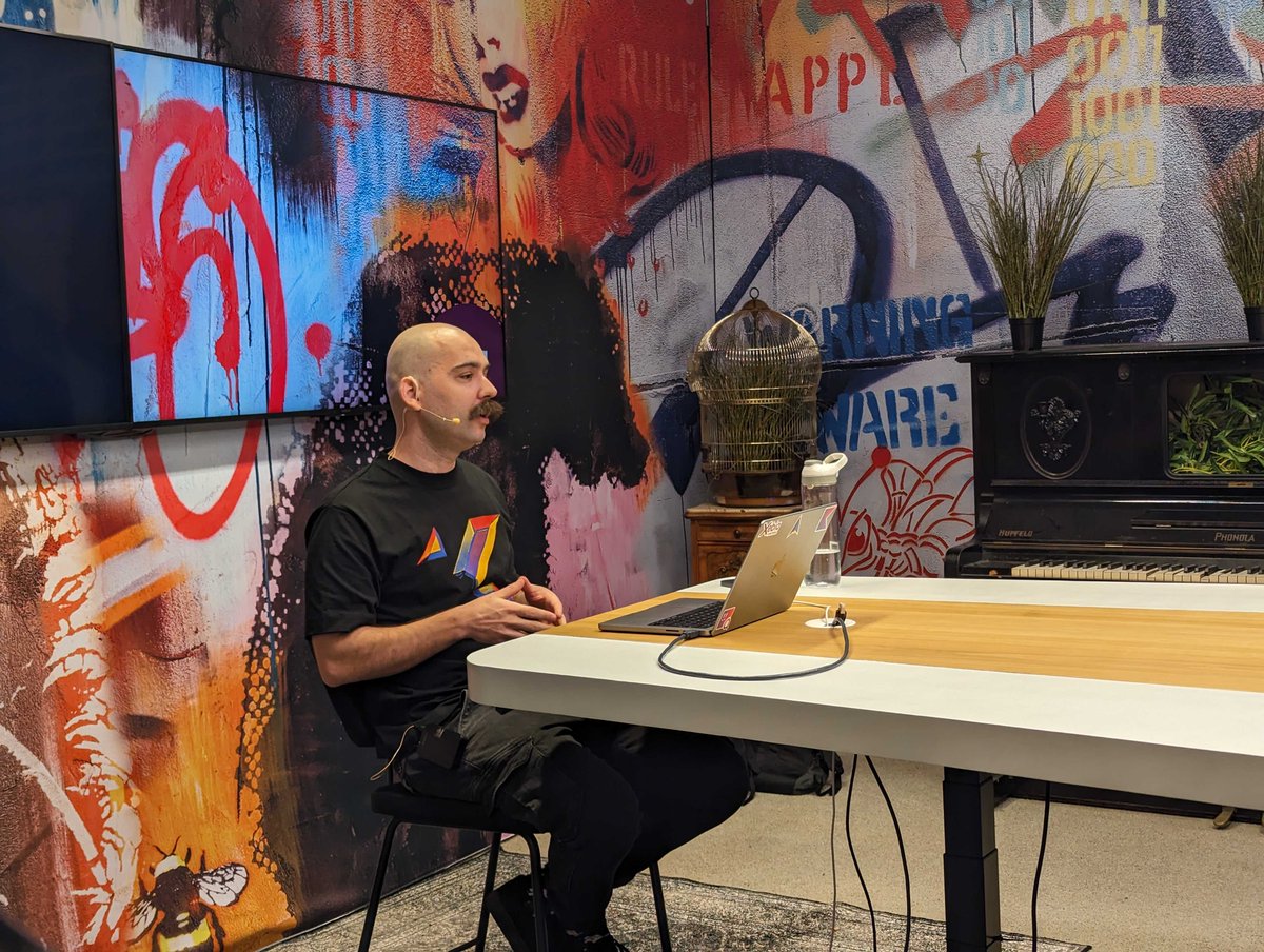 vergauwen_simon's tweet image. I had an awesome time last week delivering both the #functionalprogramming essentials, and the Advanced Coroutines training in #kotlin at @Xebia with @XebiaFunctional!
Thank everyone for the organisation, behind the scenes, for the lovely feedback! :ets do it again soon🙌