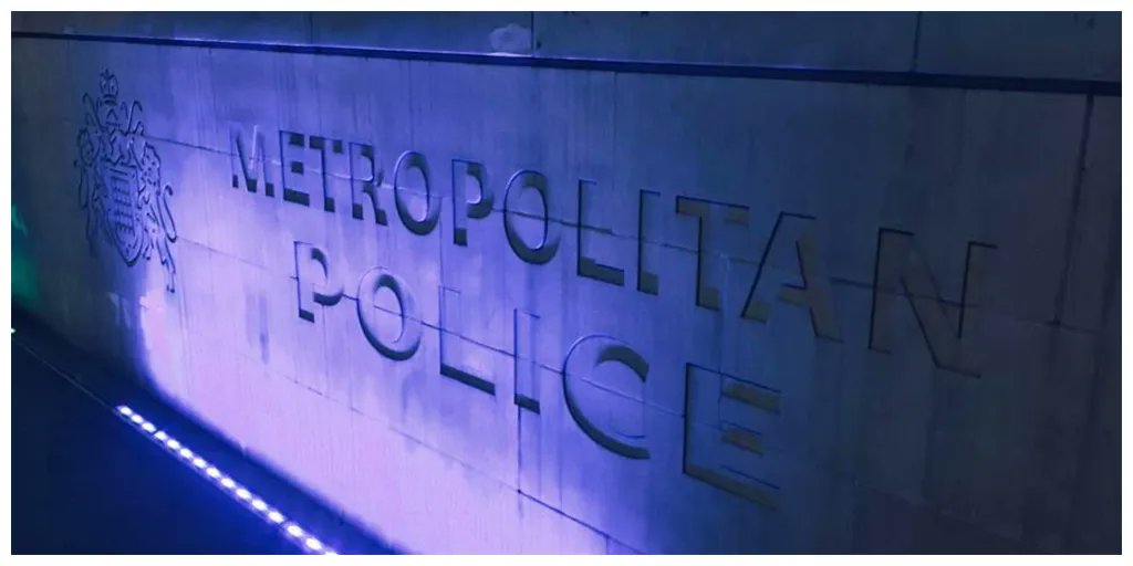SAS On Standby as Majority of Met Firearms Officers Hand in Authorisation Cards

In an unprecedented move that has shocked the nation, more than 100 firearms officers from the Metropolitan Police have handed in their blue authorisation cards, effectively sidelining themselves