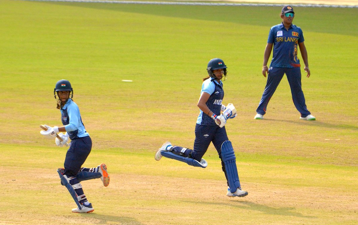 BCCIWomen's tweet photo. 📸📸 We've done it! 👏 👏

Congratulations to #TeamIndia as they clinch a Gold 🥇 Medal at the Asian Games! 🙌 🙌

Well done! 🇮🇳

Scorecard ▶️ https://t.co/dY0wBiW3qA

#IndiaAtAG22 | #AsianGames https://t.co/Wfnonwlxgh