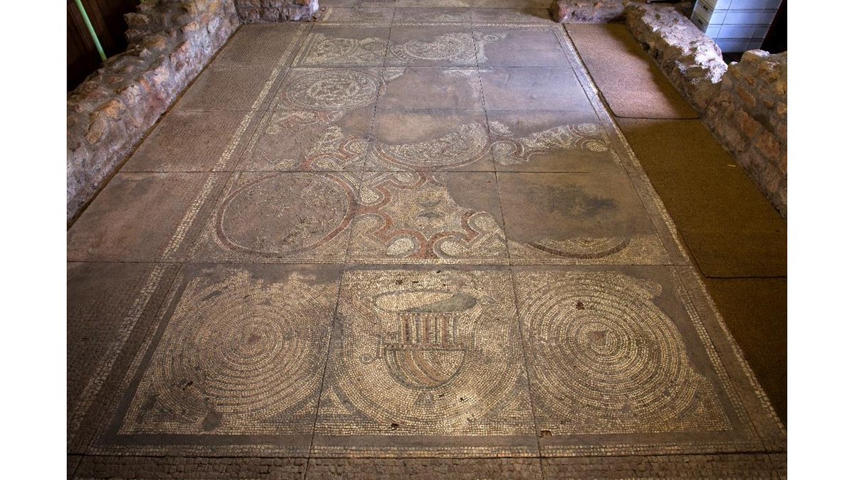 A 'then' and 'now' at Kings Weston Roman Villa for #MosaicMonday. The 'then' was taken between 1948-50 when the site was excavated. The mosaic was later lifted, restored and reset. To see how it looks 'now', book a visit - ow.ly/IVqy50PP5Pg @Roman_Britain @TheRomanSoc