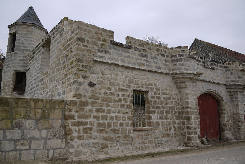 MonumentumFr's tweet photo. Ancienne maison prévôtale, puis ferme à #Lesges (#Aisne) Construction XIVe siècle, XVIe siècle. Porte fortifiée et tourelle d'escalier : inscription par arrêté du 15 juin 1927.
Suite 👉 https://t.co/HRXwZXS65H
#Patrimoine #MonumentHistorique https://t.co/bayDQuP0nq