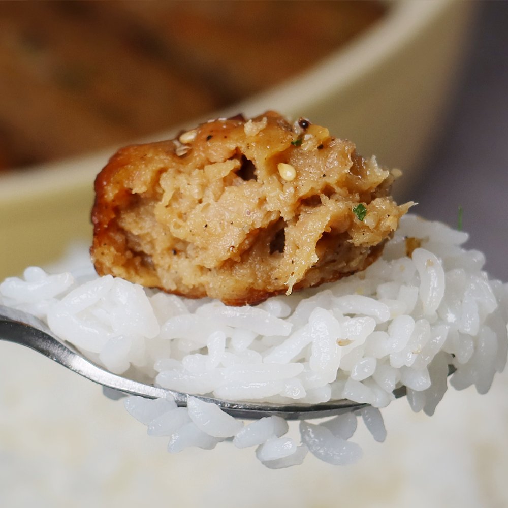 (팔로우 + RT 이벤트) 전자레인지에 호다닥 돌리면 끝 🥳 육즙 팡팡 터지는 미미떡갈비! 저도 쟁여놓고 먹는 미네이션 효자 상품입니다. 리트윗 해주신 두 분께 보내드릴게요!