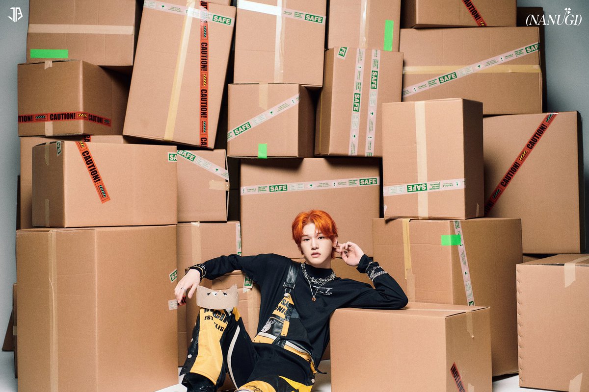 JUST B 4th MINI ALBUM ÷ (NANUGI)
OFFICIAL PHOTO #1 #Bain #배인 #송병희

#JUSTB #저스트비
#NANUGI #나누기 #2023_10_09_6pm