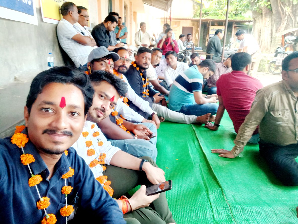 बढ़ती महंगाई का दौर ,ऊपर से कम वेतन।।
मामा अब बस भी करो, दे दो पटवारी को 2800 ग्रेड पे सम्मान।।
#पटवारी_आमरण_अनशन
#प्रधानमंत्री_और_पटवारी
<a href="/CMMadhyaPradesh/">Chief Minister, MP</a> <a href="/OfficeofSSC/">Office of Shivraj</a>
<a href="/PMOIndia/">PMO India</a> <a href="/narendramodi/">Narendra Modi</a> 
<a href="/AmitShah/">Amit Shah</a> <a href="/TheLallantop/">The Lallantop</a> <a href="/BBCHindi/">BBC News Hindi</a> <a href="/ZeeMPCG/">Zee MP-Chhattisgarh</a> <a href="/JM_Scindia/">Jyotiraditya M. Scindia</a> <a href="/OfficeOfKNath/">Kamal Nath</a> <a href="/INCIndia/">Congress</a>