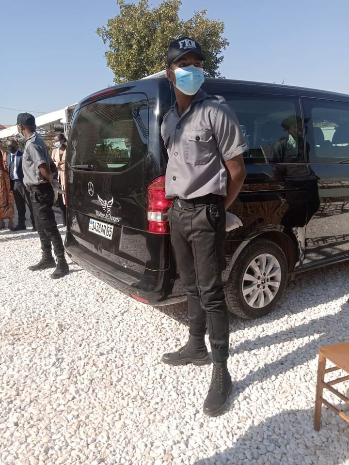 FknSarl_linked's tweet photo. FKN SECURITY VOUS SOUHAITE UN BON DÉBUT DE SEMAINE.

PRENEZ CONTACT AVEC NOUS ET NOUS ALLONS SÉCURISER AUTREMENT VOS SITES ET VOS BIENS.

FKN SECURITY, VOUS SÉCURISER AUTREMENT https://t.co/x6NARldLJd