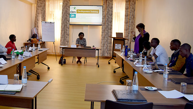 DTMAfrica's tweet photo. Happy Monday from #KirinyagaCounty!
We are training our fourth group of #DevReporters.
Here our trainers are briefing our journalists on our ethos.
Follow along for more highlights.
@DommieYambo @RKowuor @vikesverkko #reportingonruralissues #radiobaraza https://t.co/nGskU4LfRc