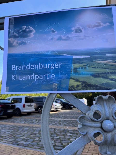 WFBBrandenburg's tweet photo. Die Technik steht und wir starten gleich mit unserer Brandenburger KI Landpartie. Spätentschlossenen schicken wir den Streaming-Link per DM. #digitalBB #KImadeInBB https://t.co/SkJ1XBxJCx