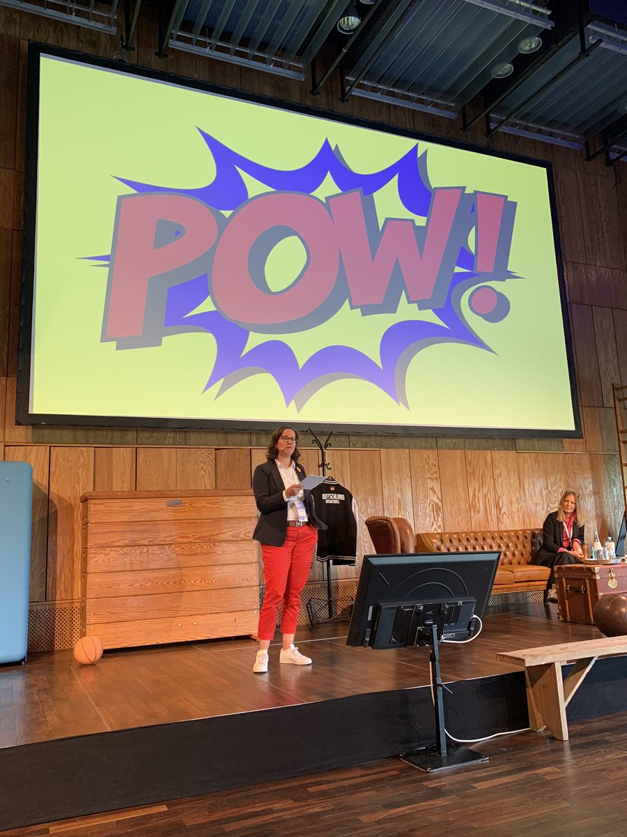 „Museen haben eine Superpower: Vertrauen“ sagt <a href="/FSternfeld/">Felicia Sternfeld</a> und beschreibt die Kultureinrichtungen als „Helden in der Mediengesellschaft“. 👏👏👏 #digitalculturesummit #museen