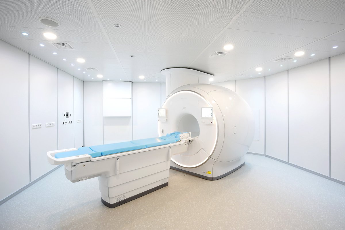 Modernste Technik und Vernetzung: Kürzere Untersuchungszeiten, mehr Platz und eine bessere Bildqualität im neuen Kardio-MRT! Mehr Informationen: uniklinik-duesseldorf.de/ueber-uns/pres…