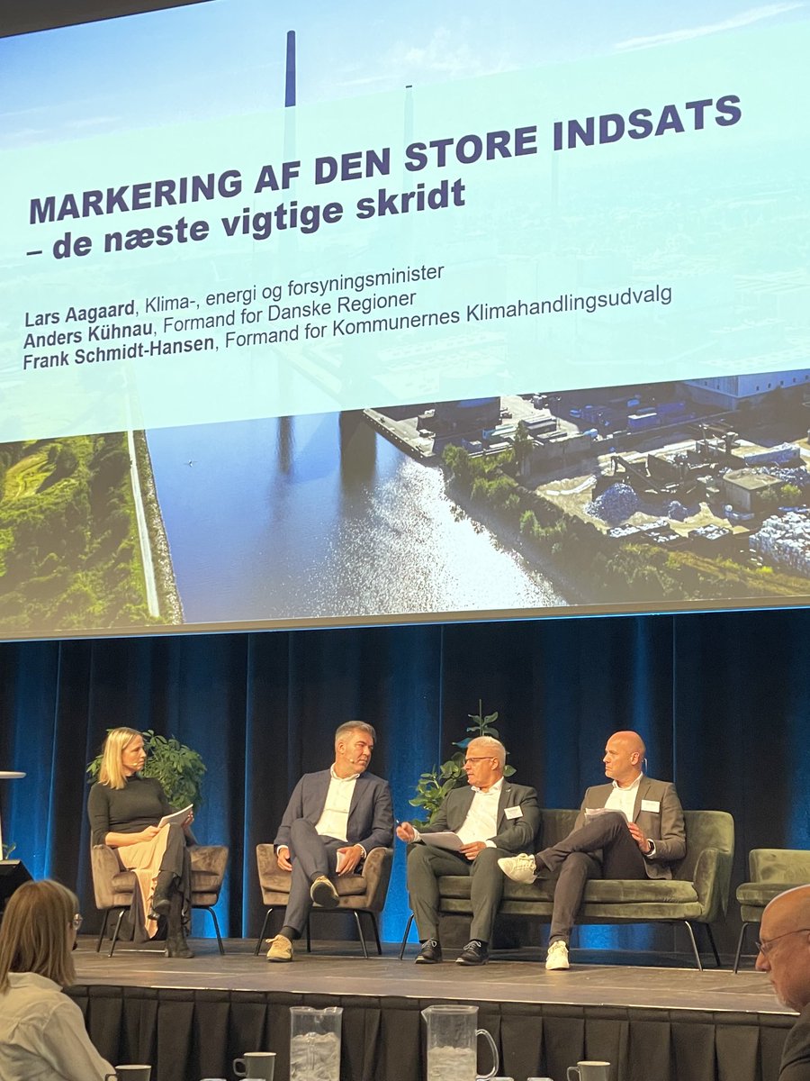 Karoline A. Steen (@kststeen) on Twitter photo Alle 98 kommuner står på mål for høje ambitioner i kommunale klimahandlingsplaner 💪🍀Vi fejrer i dag overgang til handling i #klimaalliancen med vores partnere <a href="/concitoinfo/">CONCITO</a> <a href="/Realdaniadk/">Realdania</a> <a href="/regionerne/">Danske Regioner</a> og har inviterer <a href="/L_Aagaard/">Lars Aagaard</a> til dialog Alle 98 kommuner står på mål for høje ambitioner i kommunale klimahandlingsplaner 💪🍀Vi fejrer i dag overgang til handling i #klimaalliancen med vores partnere <a href="/concitoinfo/">CONCITO</a> <a href="/Realdaniadk/">Realdania</a> <a href="/regionerne/">Danske Regioner</a> og har inviterer <a href="/L_Aagaard/">Lars Aagaard</a> til dialog