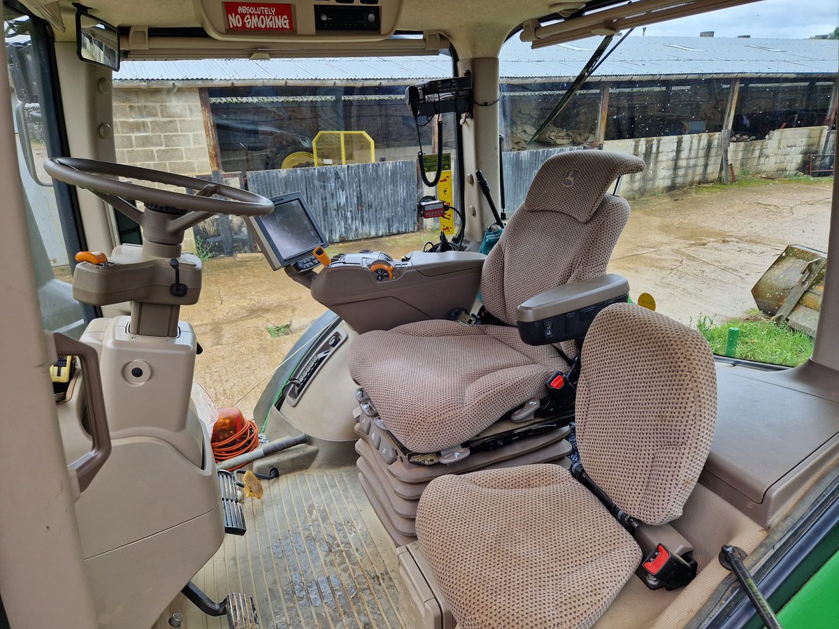 ***FOR SALE*** 2017 John Deere 7310R. Only 2866 hours. High spec. Please DM me or call me 07542184854 for exact spec and price. Retweet’s appreciated. Many thanks