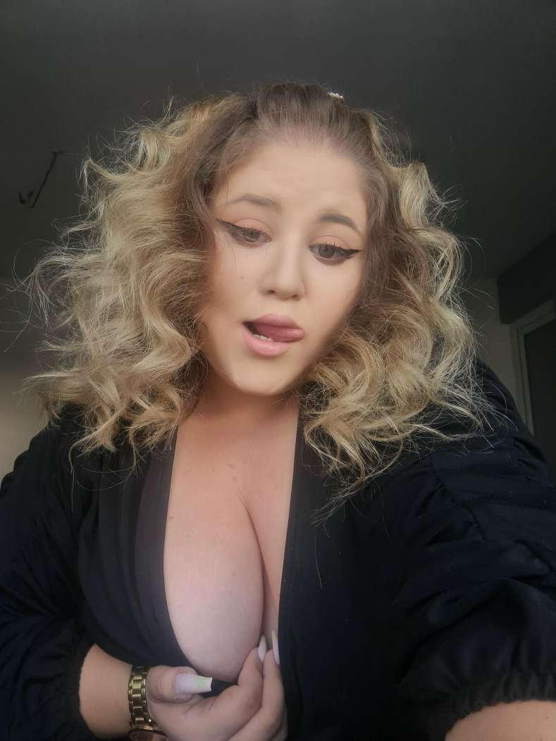 LivCollee's tweet photo. How did you start your week?
Tell me on here: https://t.co/4J8QyeqNPq and let's have fun

#anime #audioleak #BallonDor #BiggBoss16 #CanYaman #Cardano #Ethereum #ebrusahin #model #modelyoung #Live https://t.co/KVI9uExEgH