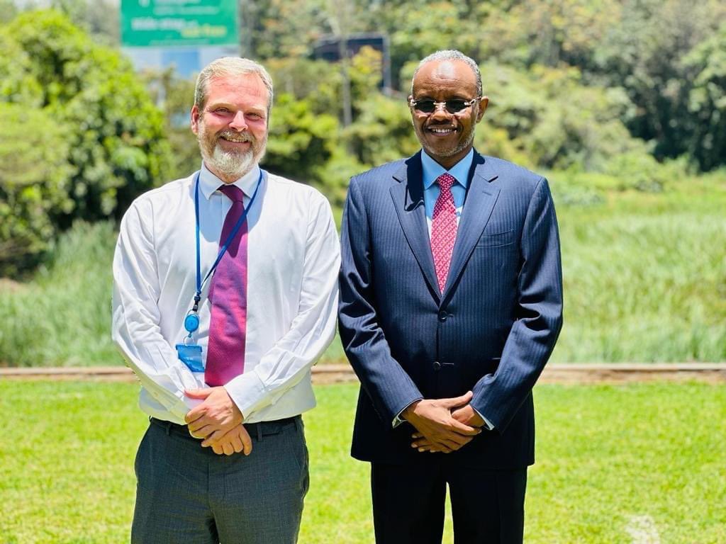 In Nairobi, I had a productive meeting with @DKinSomalia HE Amb Andersen & his team. Discussed topics including humanitarian and ongoing El Niño preparedness, women's empowerment, strengthening stabilization & our dev’t agenda in SWS. Thanked them for their continued support.