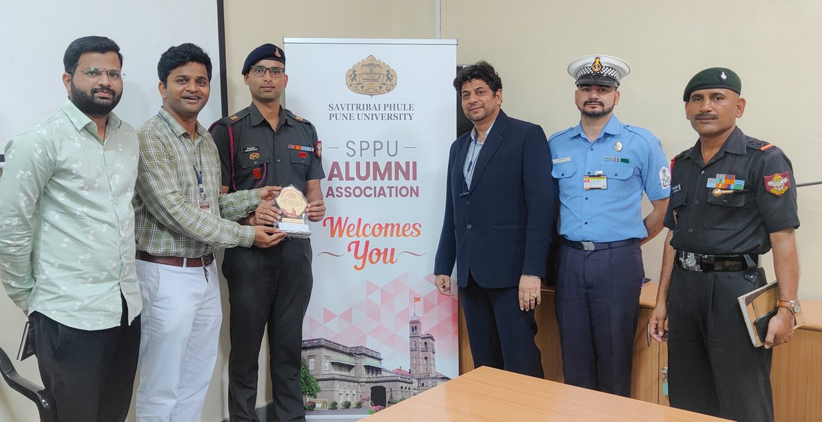 SPPUAA's tweet photo. We welcome the Visit of our Alumni Major Narendra Kumar, National Defence Academy (NDA), Pune.
.
#defence #alumni #army #indianarmy #india 
.
@PandeRajeshBJP @sravindra2002 @PCDAMA https://t.co/sJgkLp5muD