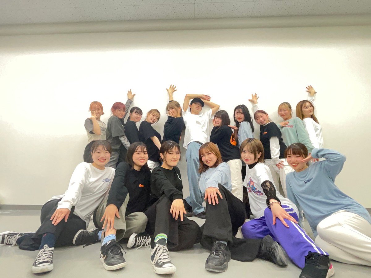 bunkyo_aitade's tweet photo. #藍蓼祭 まであと39日🌟 
今日は、SPREADS【スプクロ】の紹介です！

みなさんこんにちは！SPREADSです！
サックサクのクロッフルいかがですか？
あれ…どこからかいい香りが！
元気いっぱいのメンバーがお迎えします！
ぜひお立ち寄りください！待ってます♡ https://t.co/bsc3N1kVvc