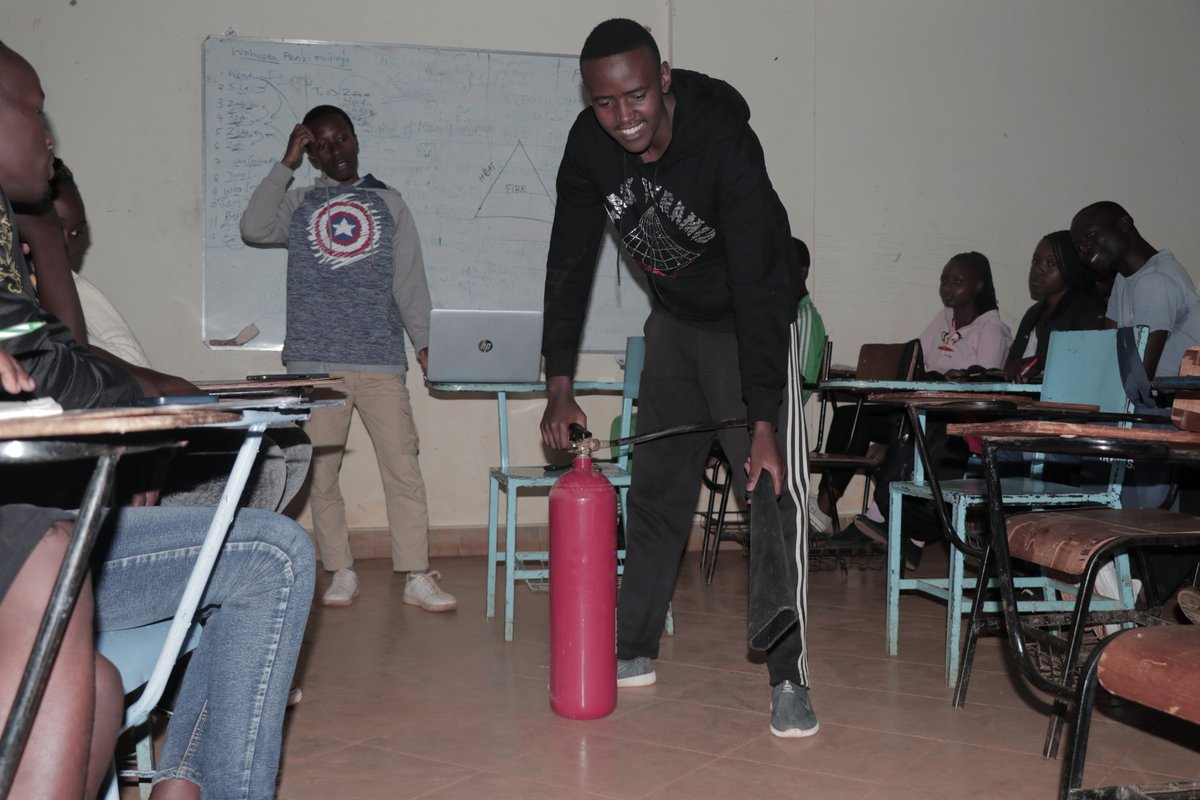 StJohnKisii's tweet photo. Learning never exhausts the mind.Weekly trainings has always been our norm.We had and interactive session yesterday from having fun to training on Basic Fire Safety including causes, classes, precautions, and prevention of fire.
#StJohnKisii #StJohnCares #BasicFireSafety https://t.co/P3V8Ats5wy