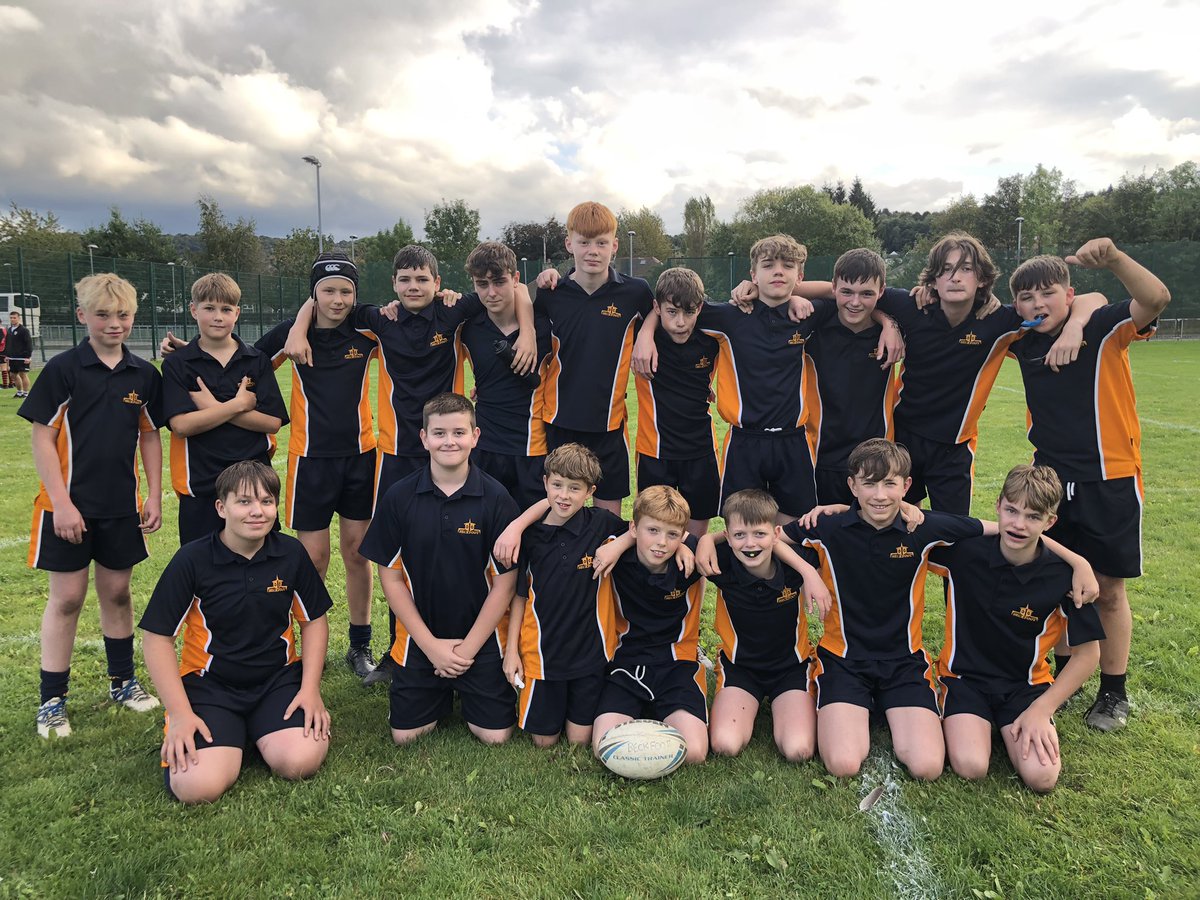 The Year 9 team kicked off their season last week when @ilkleygrammarPE travelled over! 

Great to see so many boys putting their boots on again, as well debuts for Will D & Jack H 💪🏼💪🏼

Ilkley took a comfortable win but remained true sportsmen throughout, thank you!