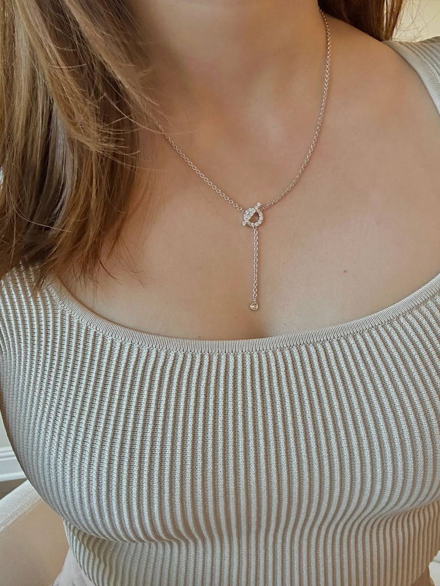 BennyKHarman's tweet photo. I am the queen who was able to reward myself for the times that I tried to succeed in order to see the high price for others as the low price for me.👸🏼👩🏼‍💼🌻 https://t.co/8tst9ZUOzV