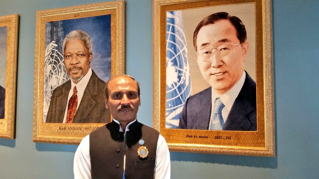 AmbassadorAminK's tweet photo. The picture in front of the former Secretary Generals portraits at the entrance lobby of UN HQ is compulsory while visiting the UN HQ during the UNGA.

The picture taken at United Nations Headquarters, New York. https://t.co/F9qcdhqlVE