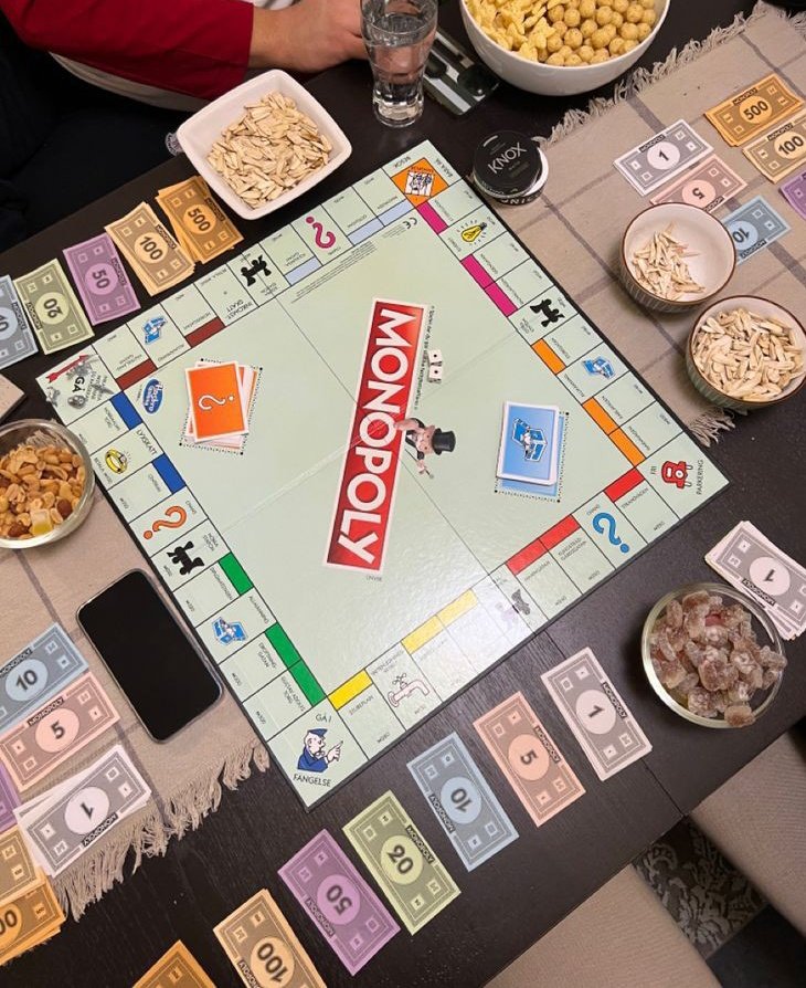 263juta's tweet photo. FUN GAME IDEAS TO PLAY WITH FRIENDS

— a thread https://t.co/iI9ibzK6IX