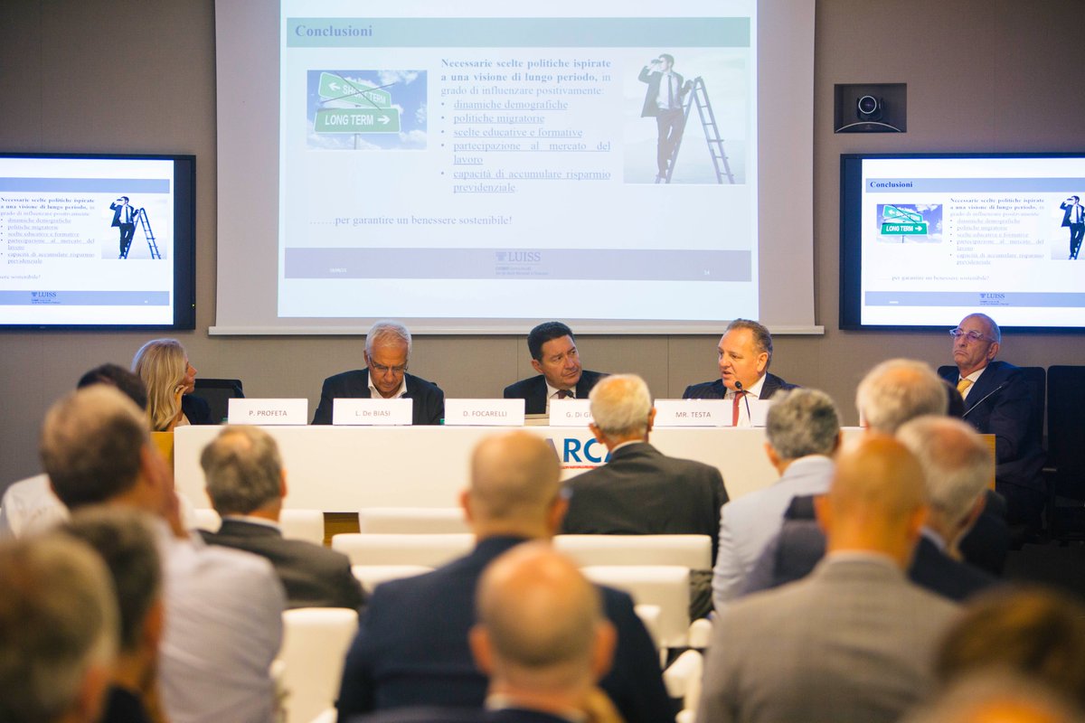 La pensione pubblica non può più garantire le stesse prestazioni del passato, sia nel breve che nel lungo termine.

Se vuoi conoscere ulteriori dettagli sul tema, clicca al seguente link arcafondi.it/s/primo-piano/…