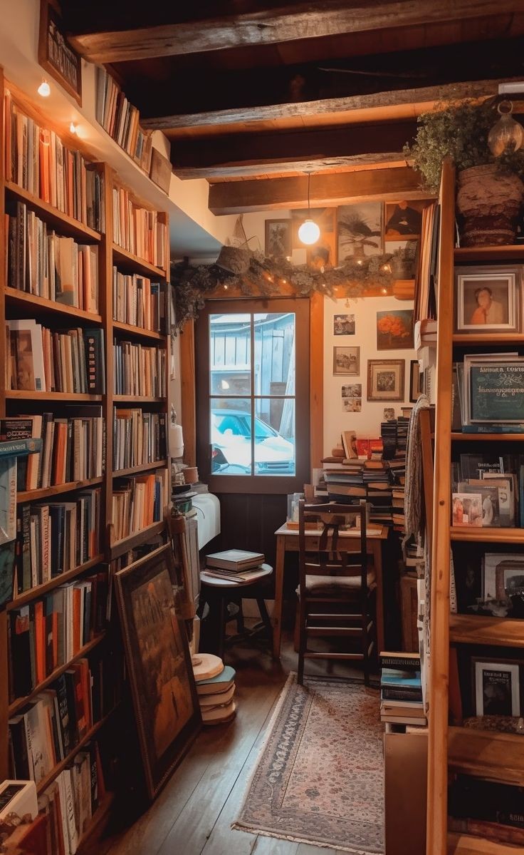 AcademiaDreams's tweet photo. cozy bookstore full of magical books 📚 https://t.co/FZXFres6B8