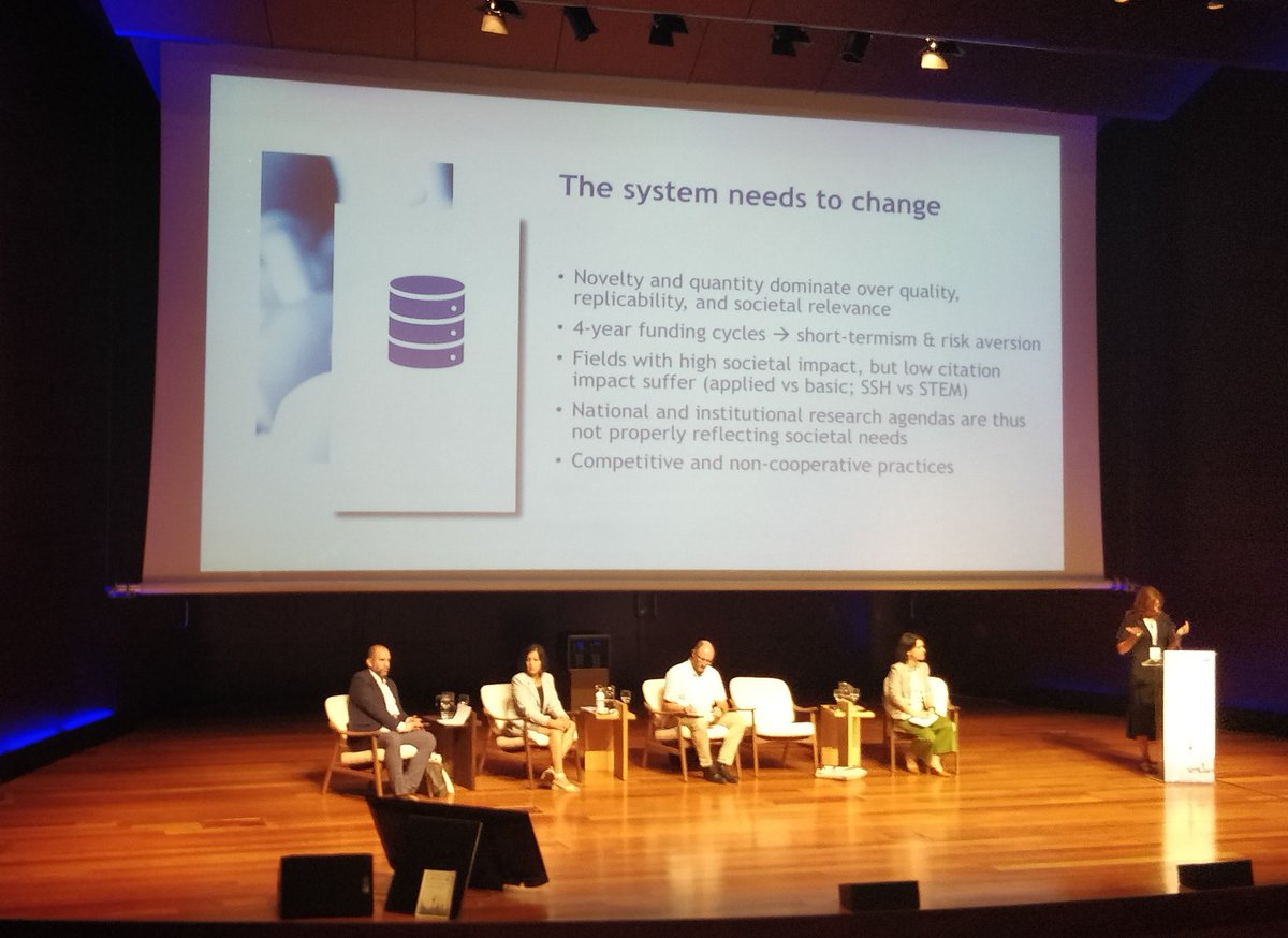 DahleSebastian's tweet image. The system needs to change - @sarahderijcke from @RoRInstitute about #ResearchAssessment - see why in her presentation at #OSFAIR2023