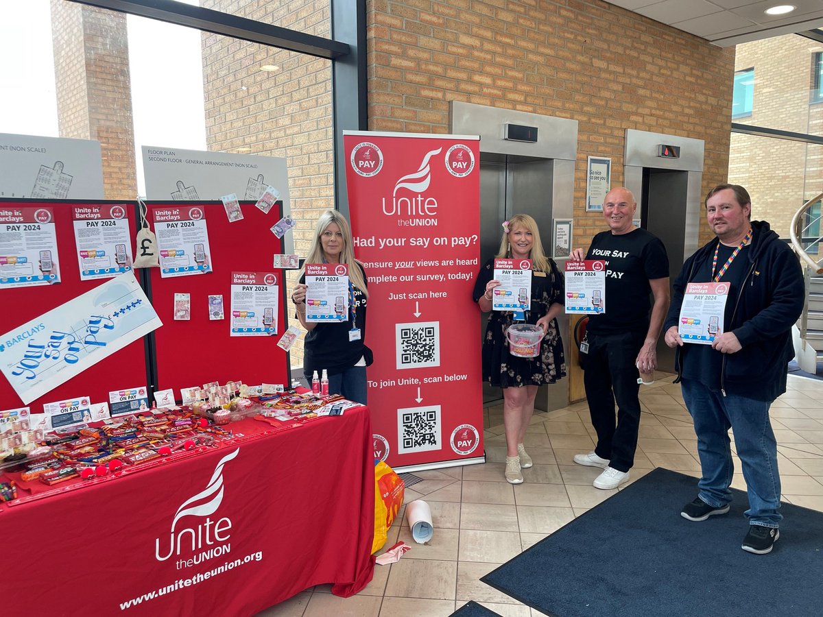 Unite_Finance's tweet photo. Unite is Barclays has had a phenomenal response to our pay survey. Unite reps have been speaking to members who are having their say on Barclays Pay 2024. 
#barclays #fairpay #haveyoursay #unitebarclays https://t.co/qPG6h9YwWc