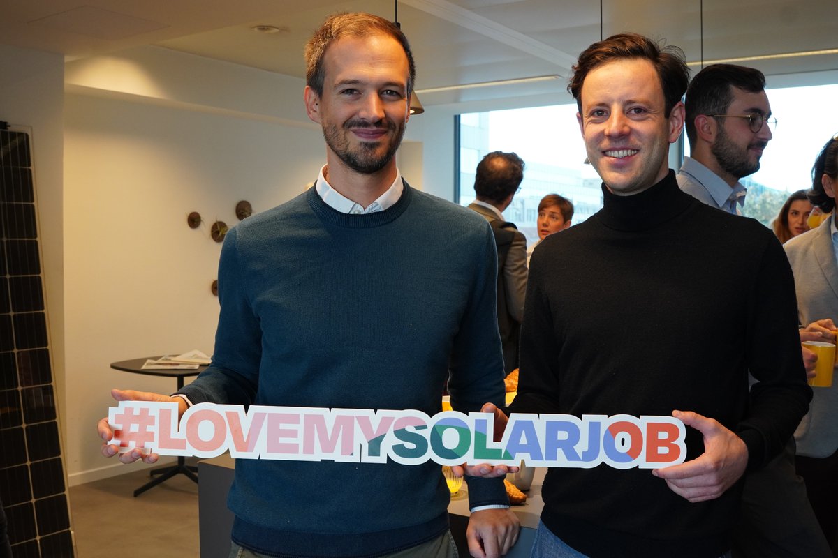 SolarPowerEU's tweet photo. ☀️It is #SolarJobsWeek and I #lovemysolarjob☀️

#Solar workers are the foot soldiers of the #energytransition👷‍♀️

We need lots of skilled workers to install more solar &amp; meet our climate objectives: the opportunities are endless!🌅

Get involved👉 https://t.co/zsXQ1zhUVI https://t.co/BT9P8V407X