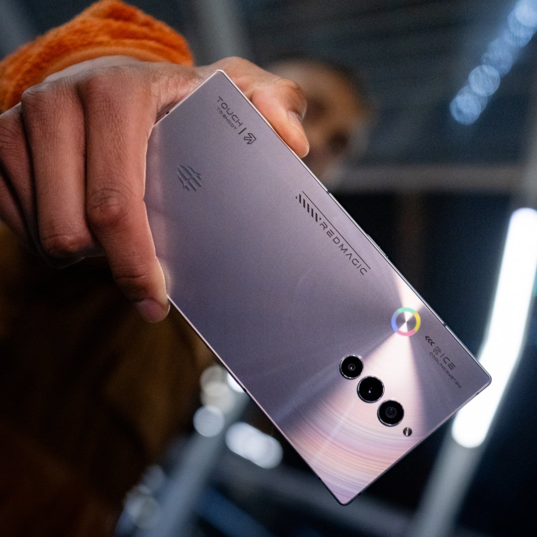 redmagicgaming's tweet image. #REDMAGIC8SPro That&apos;s It. That&apos;s the Tweet.

...or X or whatever it&apos;s called nowadays.