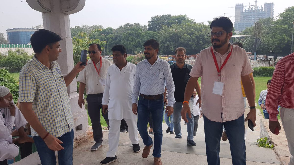 कुछ लोग अभी भी सोए हैं उनसे यही निवेदन है उठो जागो और संघर्ष करने वाले साथियों का साथ दो! 1 अक्टूबर दिल्ली चलो !#OPS_RALLY_DELHI_CHALO
<a href="/narendramodi/">Narendra Modi</a> <a href="/nsitharaman/">Nirmala Sitharaman</a> <a href="/vijaykbandhu/">Vijay Kumar Bandhu</a> <a href="/Aamitabh2/">Amitabh Agnihotri</a> <a href="/ravishndtv/">ravish ndtv</a> <a href="/aajtak/">AajTak</a> <a href="/TV9Bharatvarsh/">TV9 Bharatvarsh</a>