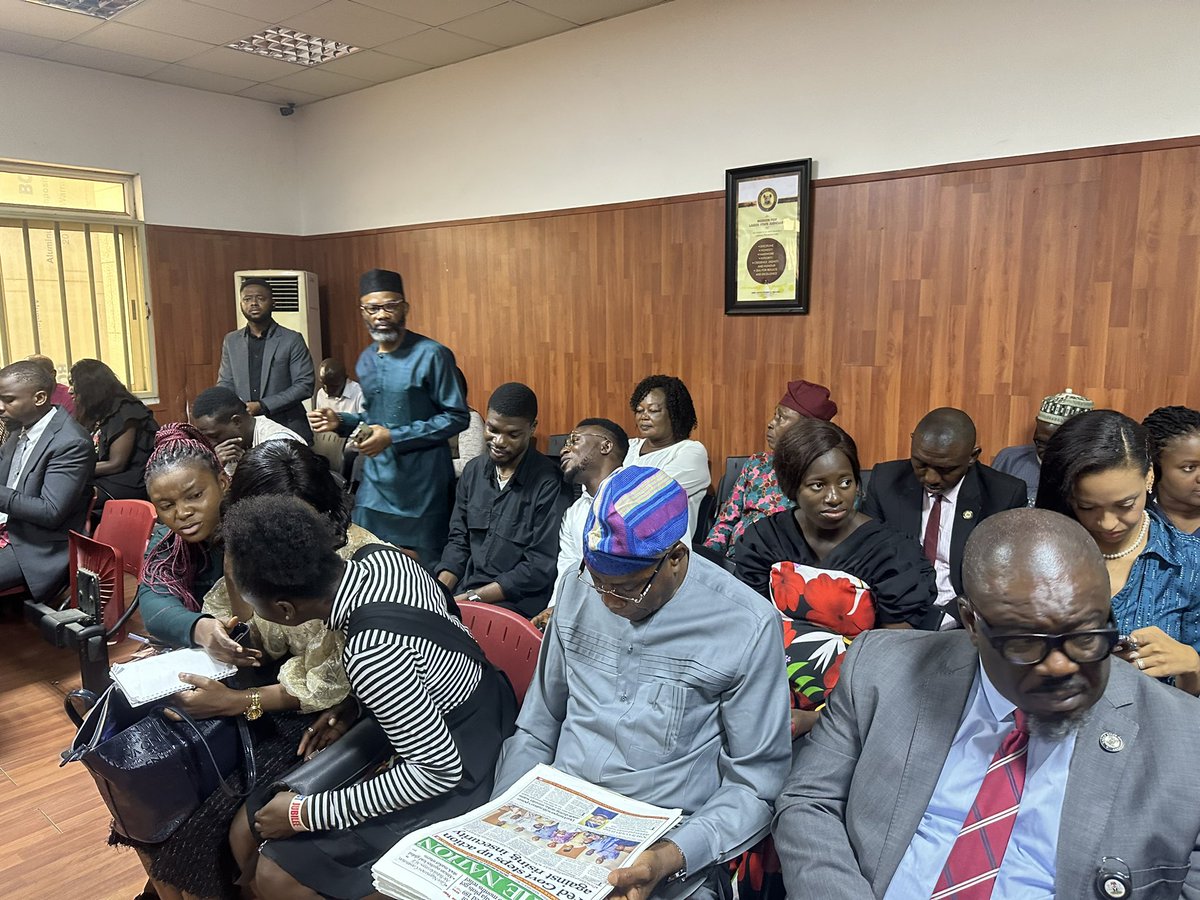 DayoAkinTaylor's tweet photo. Live from Lagos Gubernatorial Tribunal.
We await the judiciary to do their constitutional responsibility.
@GRVlagos Goodluck
#Ourlagos #EkoEdide https://t.co/BW9g9oTkKC