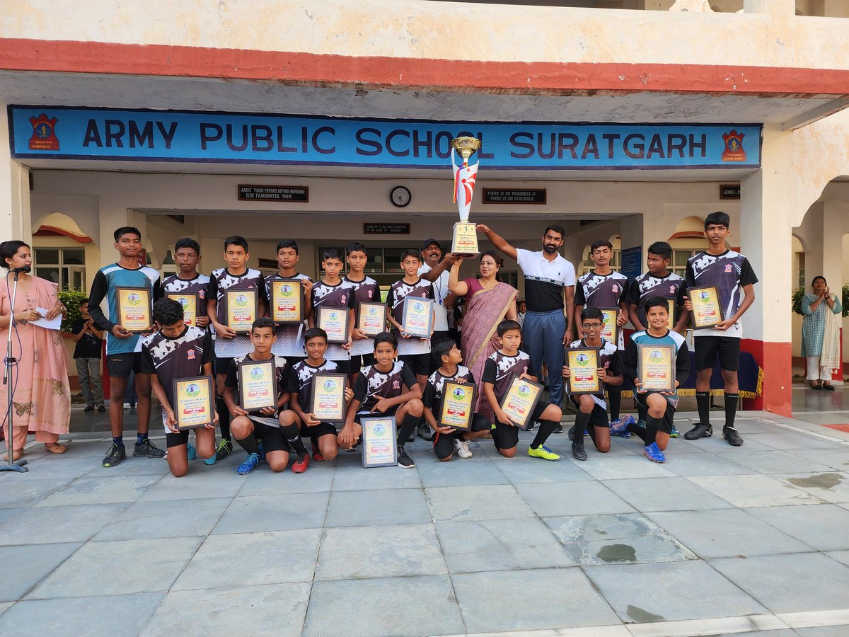 APS_Suratgarh's tweet photo. π Big shoutout to the incredible talent at APS Suratgarh! π
Huge congrats to the 4 amazing girls and 5 outstanding boys for earning their spots in the State Level Football tournament! β½ Best of luck, champions!πͺπ #APSsuratgarhFootball #StateLevelBound β½π₯
#TROPHIESDISPLAYED https://t.co/yX52NBpcBs